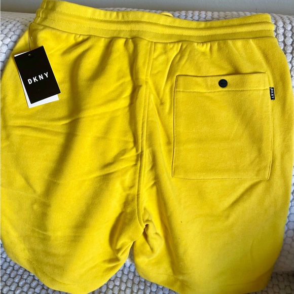 dkny - Picture 4 of 6